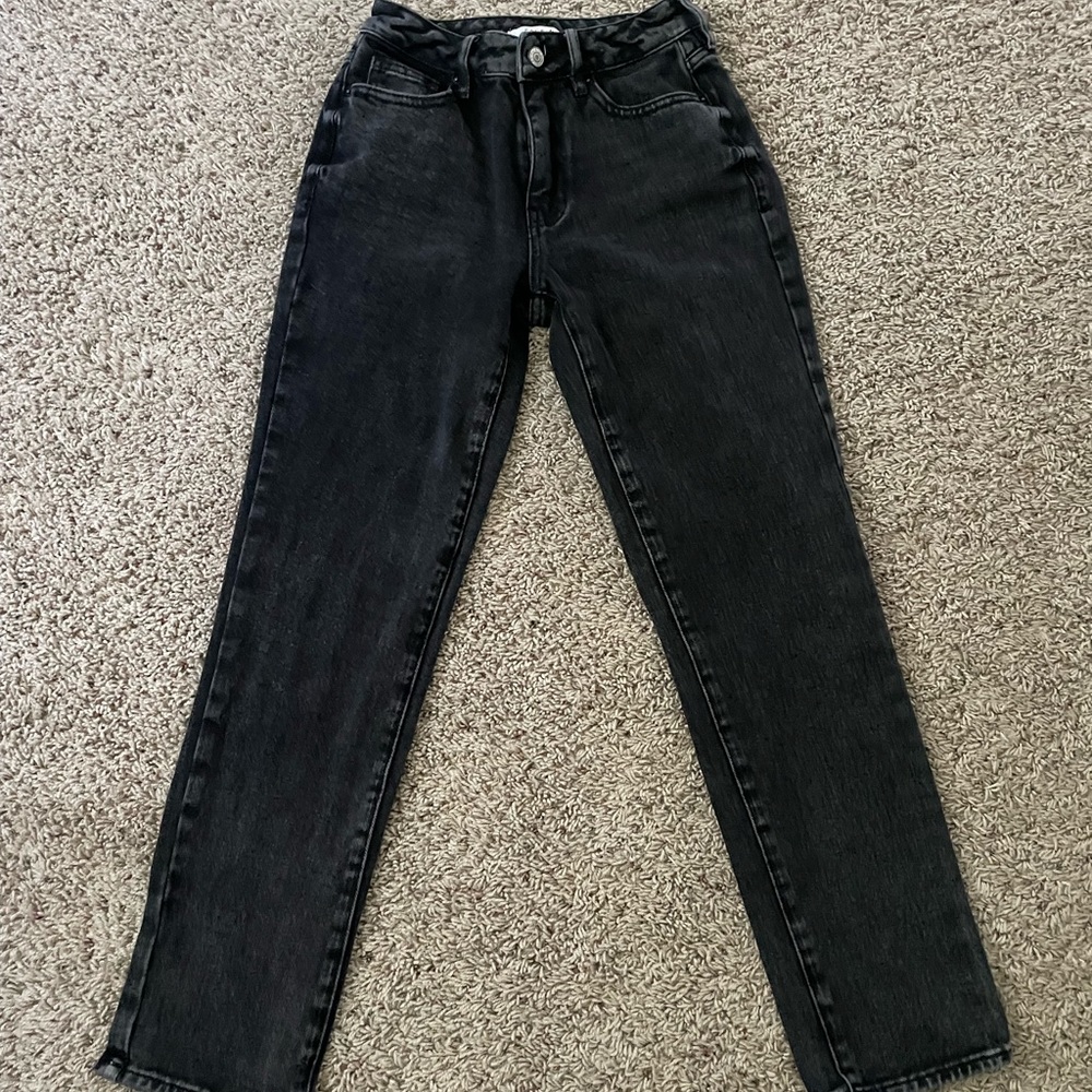 black mom jeans